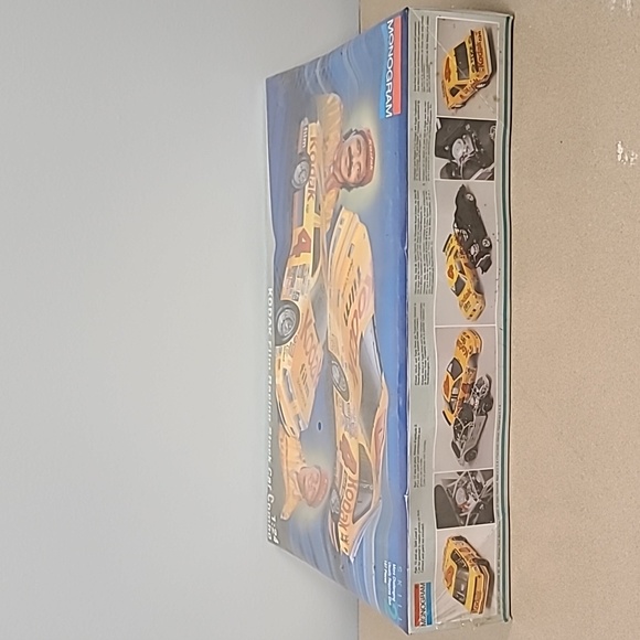 Monogram: New in Box | Sealed -  Kodak Film Racing Stock Car Combo - Picture 3 of 7